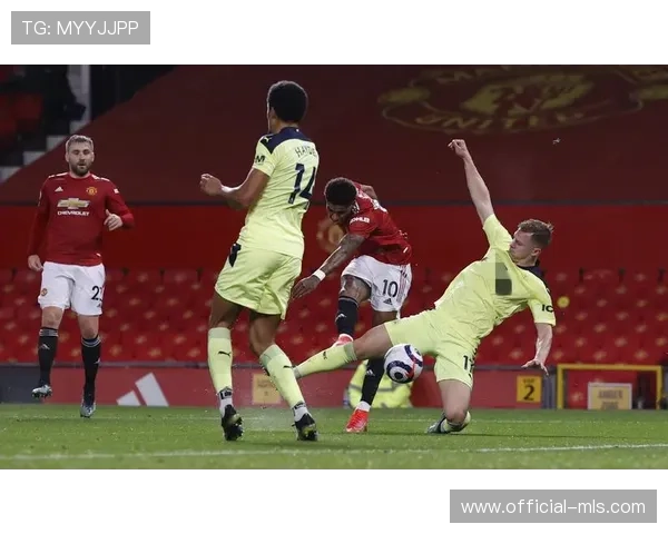 维拉沃特金斯进球荒结束，锋线复苏迹象明显